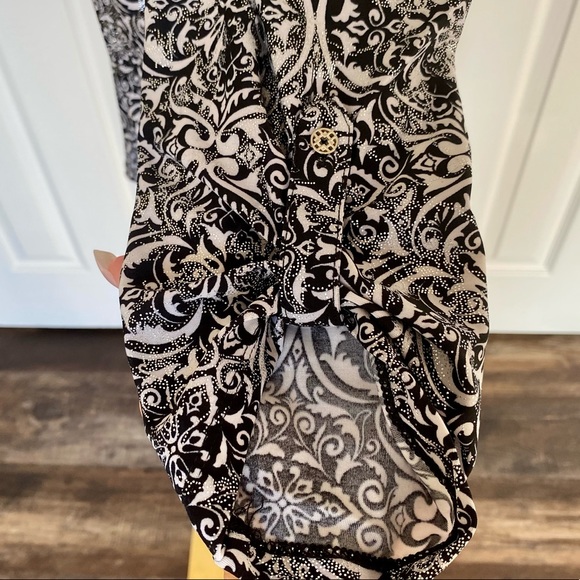 Black/White 3/4 Sleeve Blouse - Picture 3 of 5